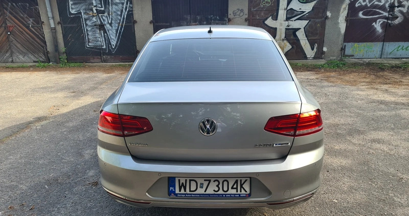 Volkswagen Passat cena 59900 przebieg: 156500, rok produkcji 2015 z Warszawa małe 191